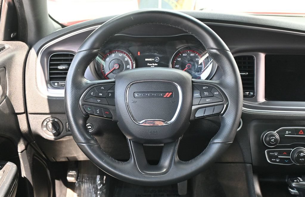 Used 2016 Dodge Charger SXT w/ Blacktop Package RWD image 9