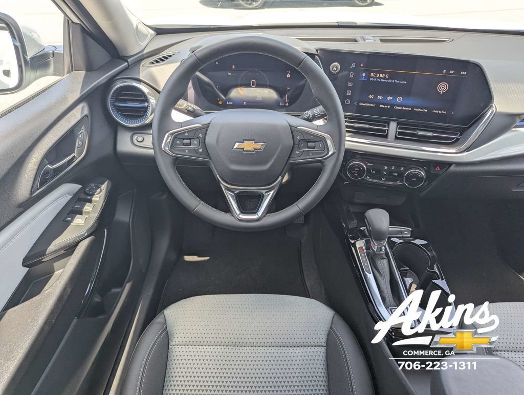 New 2026 Chevrolet Trax LT w/ Sunroof Package FWD image 15