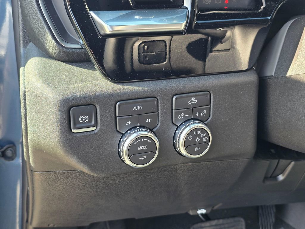 Used 2026 GMC Sierra 1500 Elevation image 23