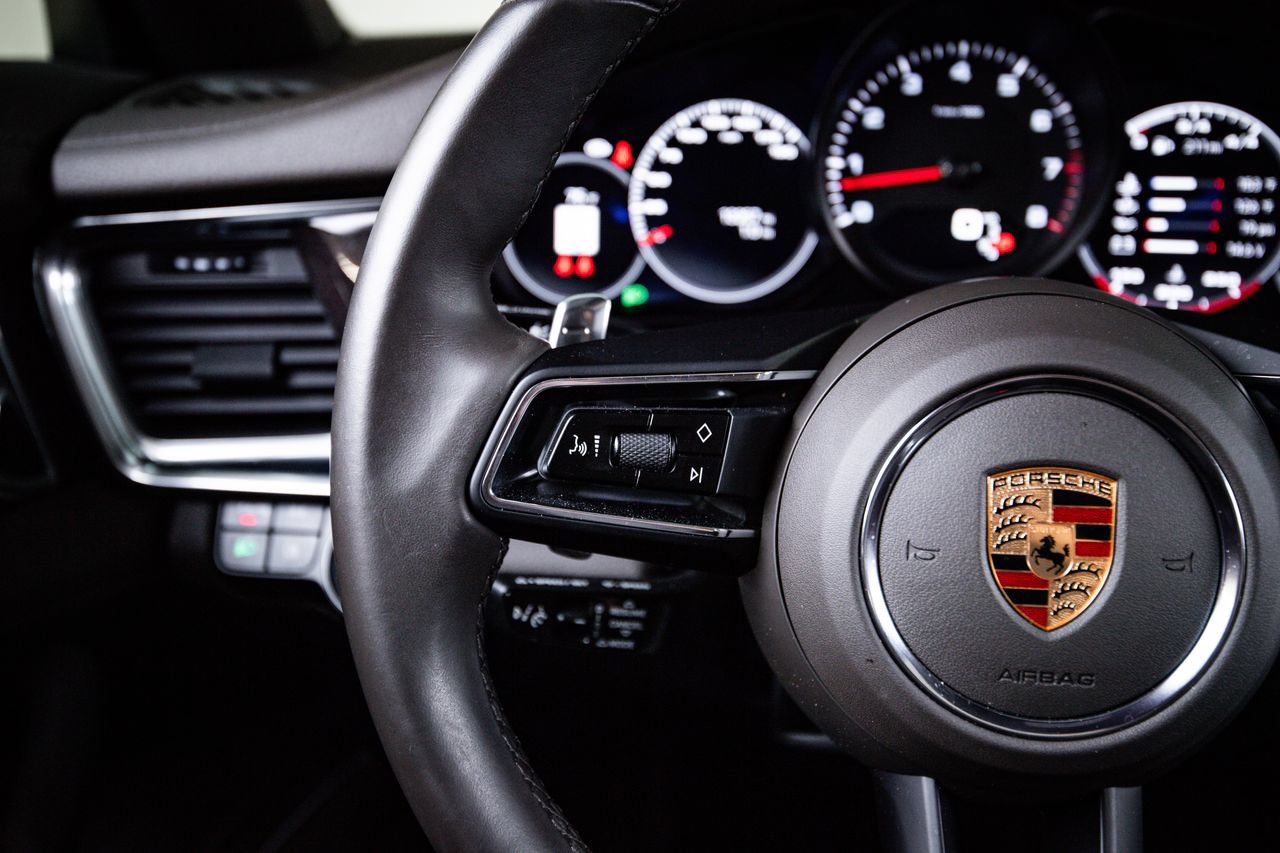 Certified 2023 Porsche Panamera 4 Platinum Edition AWD/4WD image 17