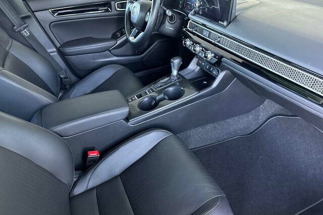 Certified 2025 Honda Civic Sport Touring image 15