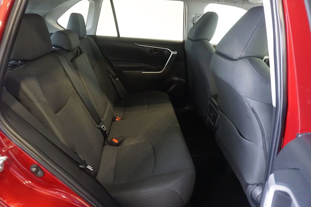 Certified 2023 Toyota RAV4 LE image 21