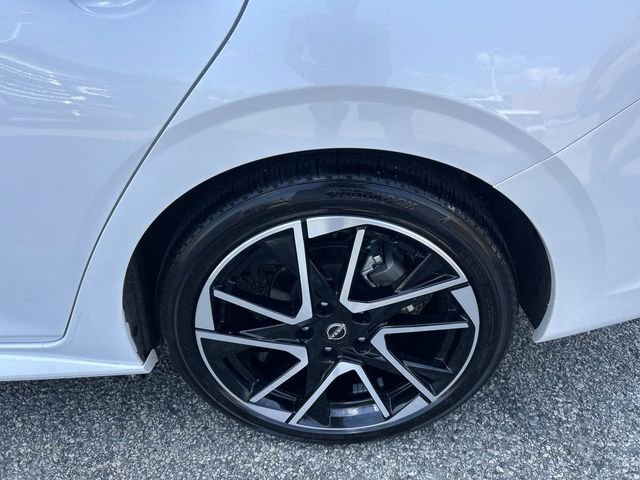 Certified 2025 Nissan Sentra SR w/ SR Premium Package FWD image 11