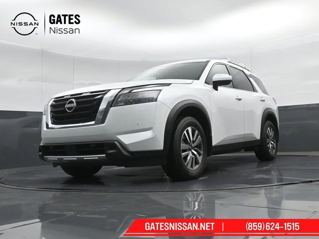 Used 2025 Nissan Pathfinder SL AWD/4WD image 42