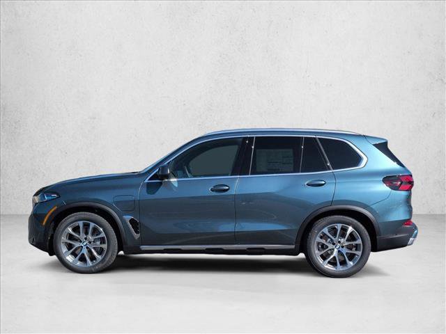 New 2026 BMW X5 xDrive50e image 5