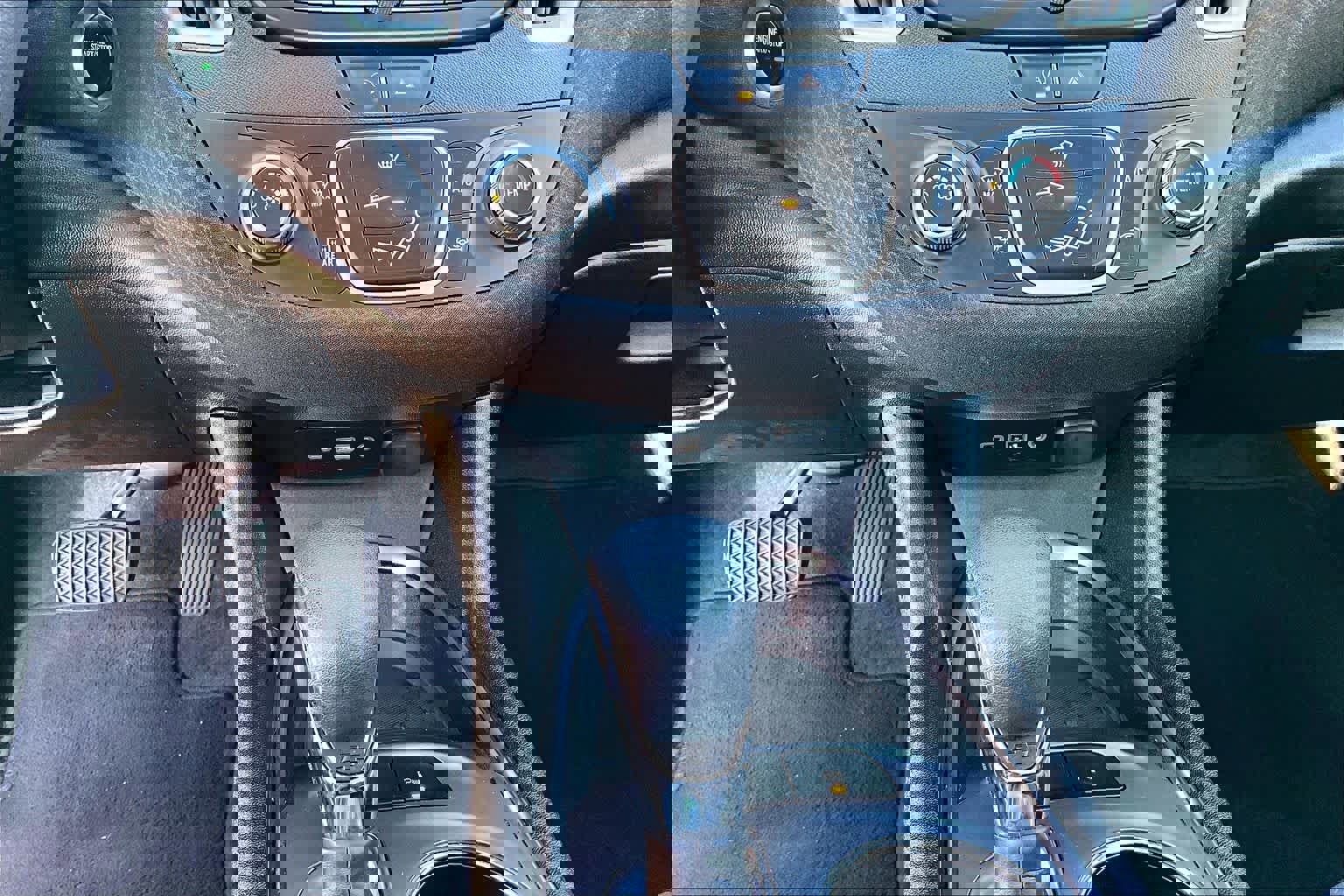 Used 2022 Chevrolet Malibu LS w/ Driver Confidence Package II image 33