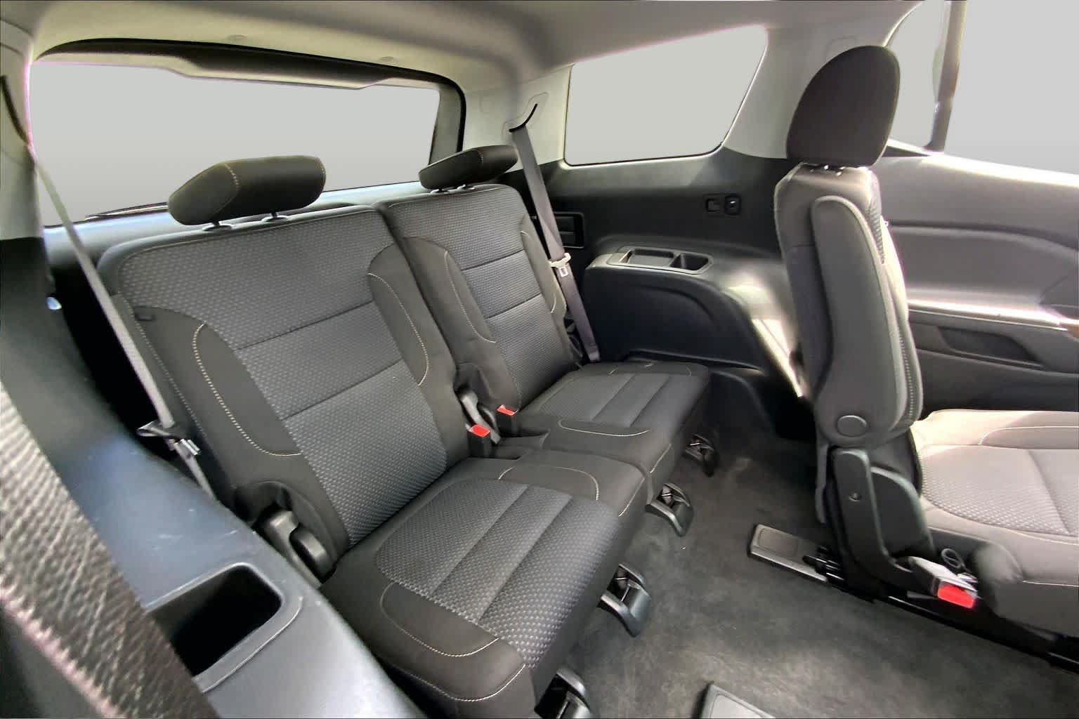 Used 2023 GMC Acadia SLE w/ Driver Convenience Package AWD/4WD image 17