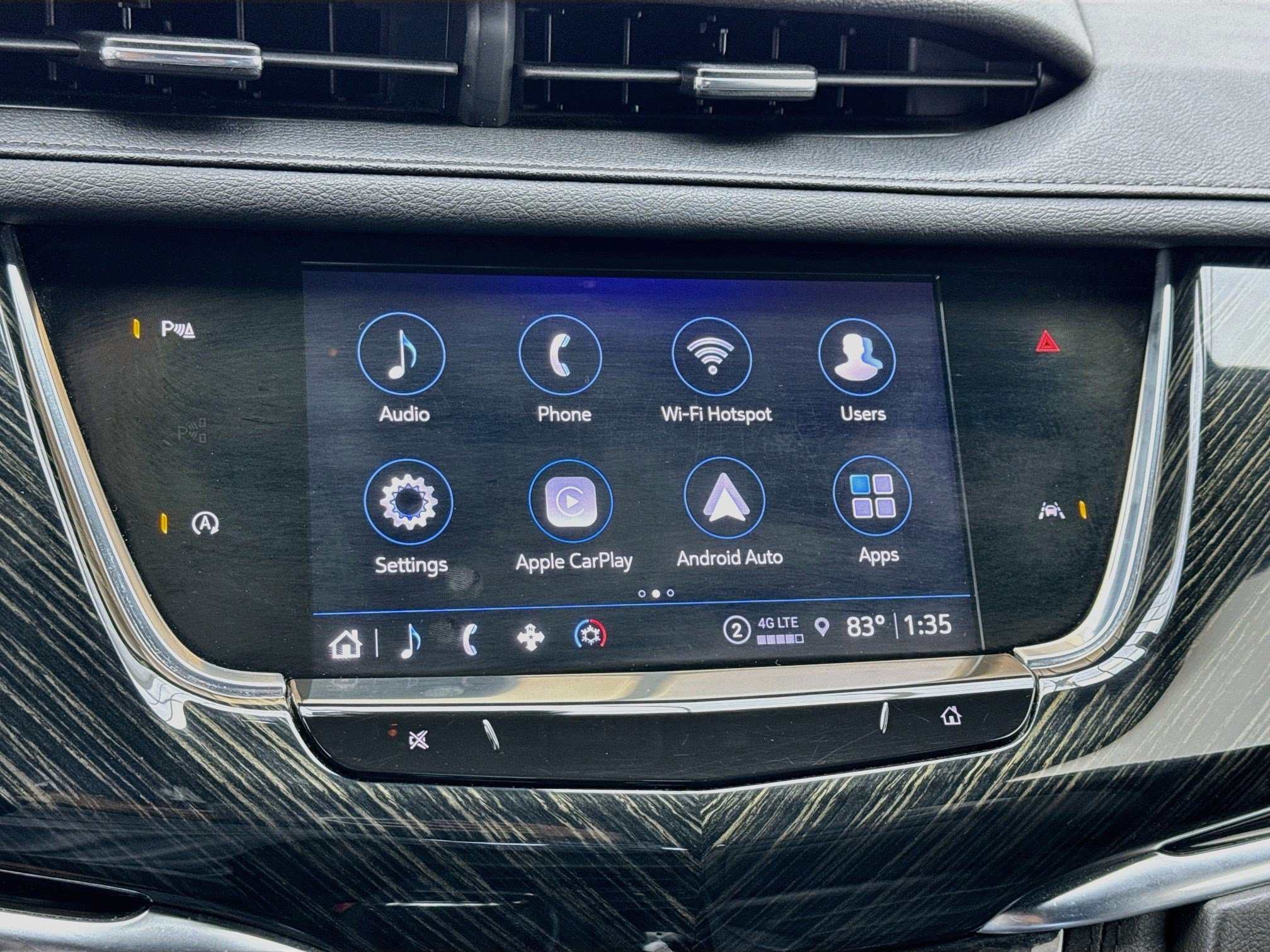 Used 2022 Cadillac XT6 Premium Luxury FWD image 9