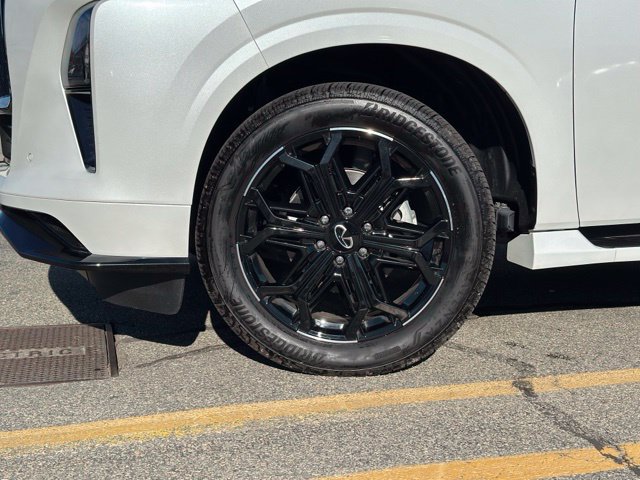 Certified 2026 INFINITI QX80 4WD w/ Sport Exterior Package image 2