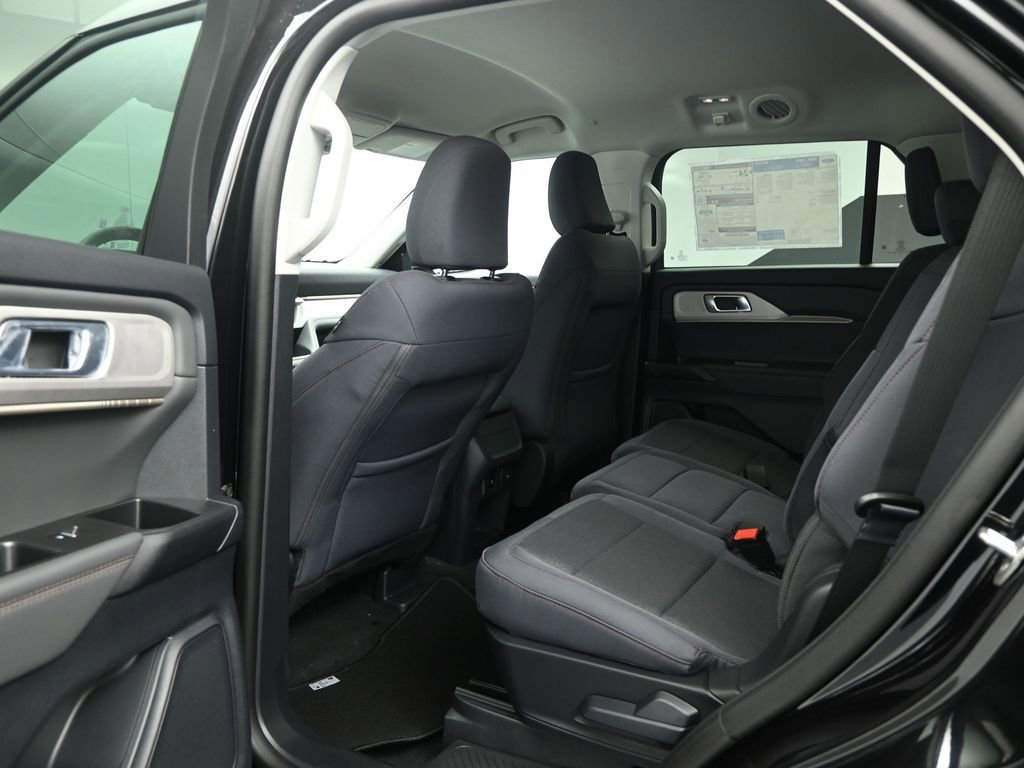 New 2026 Ford Explorer Active image 18