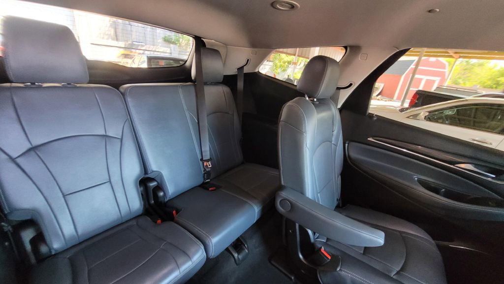 Used 2021 Buick Enclave Essence w/ Sport Touring Edition image 13