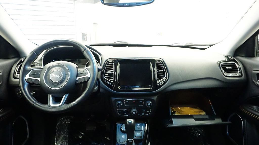 Certified 2019 Jeep Compass Limited image 23