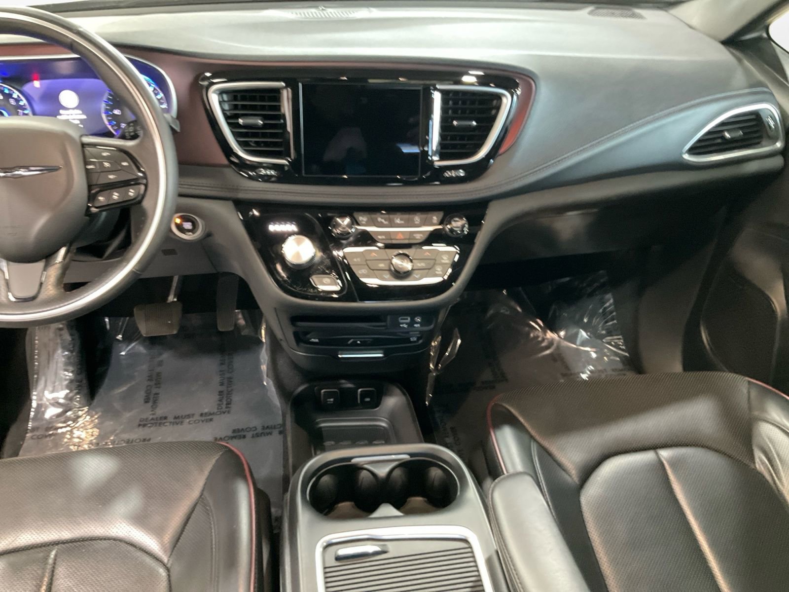 Used 2020 Chrysler Pacifica Limited image 11