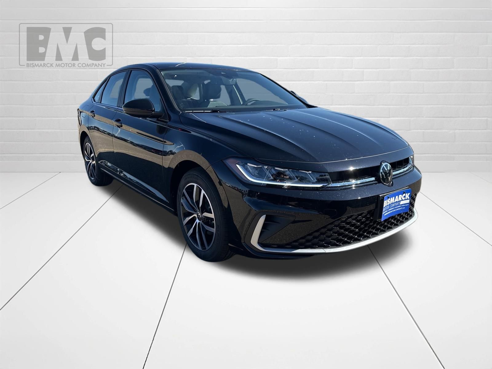 New 2026 Volkswagen Jetta SE image 2