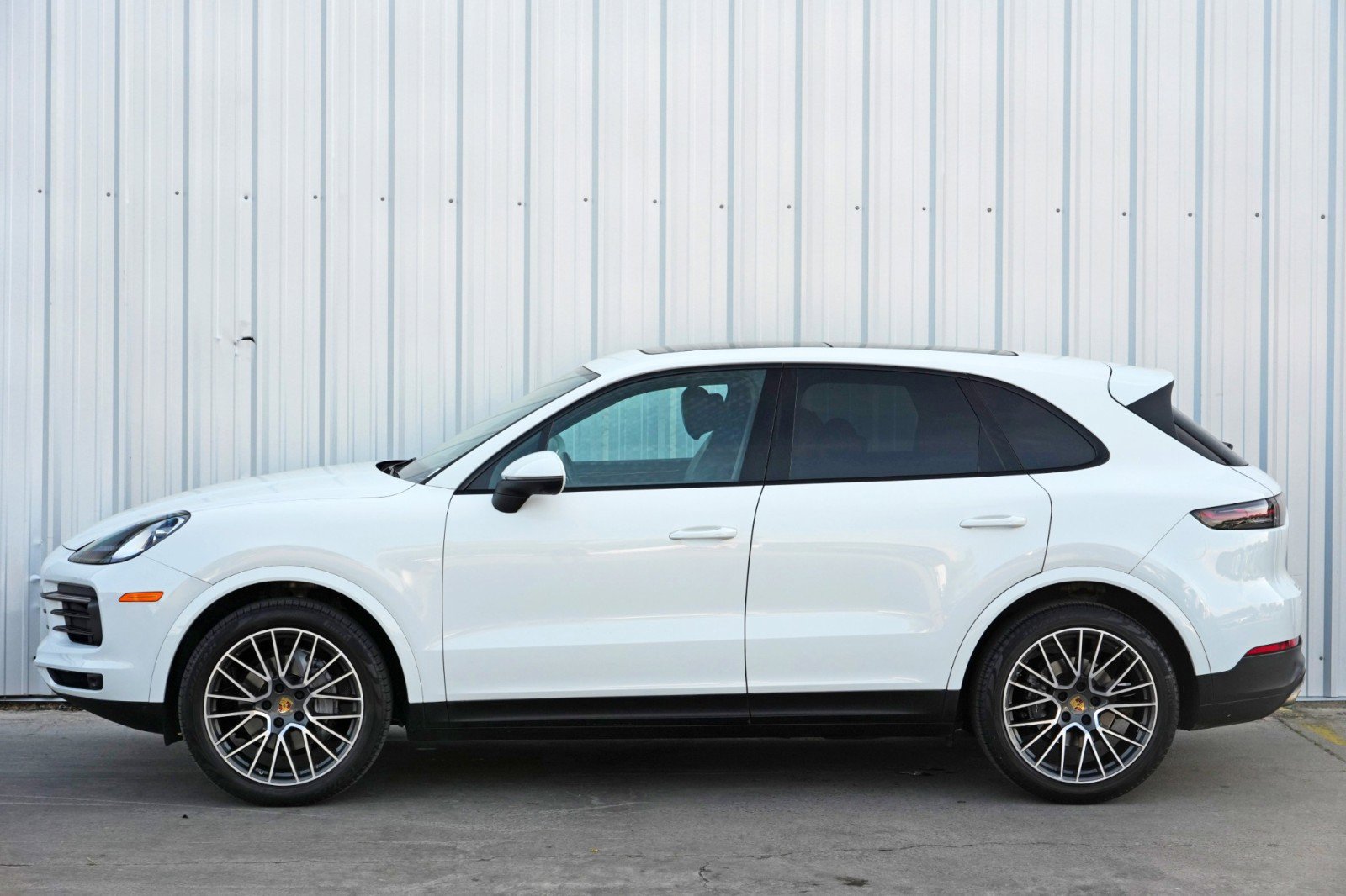 Used 2019 Porsche Cayenne image 48