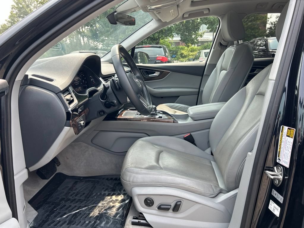 Used 2017 Audi Q7 3.0T Premium Plus AWD/4WD image 17