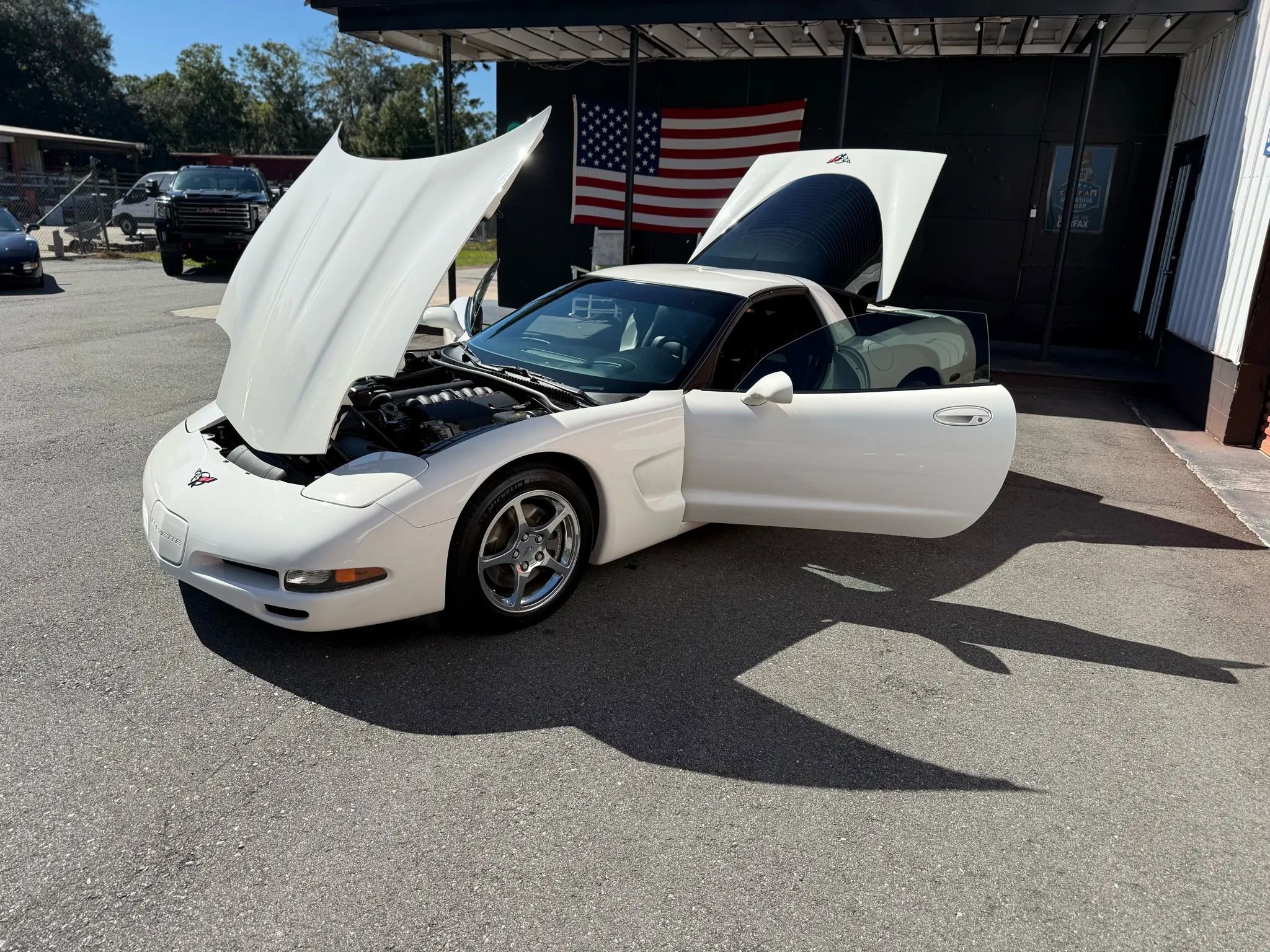 Used 2001 Chevrolet Corvette Coupe w/ Preferred Equipment Group2 image 24