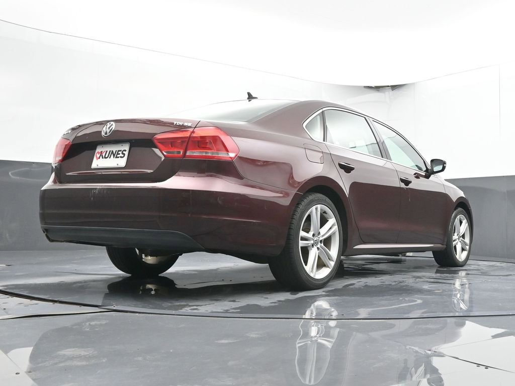 Used 2014 Volkswagen Passat TDI SE FWD image 33