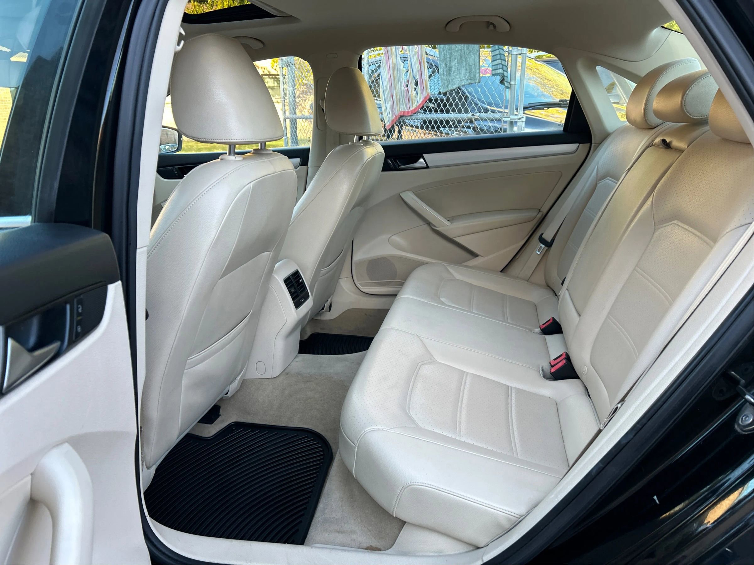 Used 2013 Volkswagen Passat 2.5 SE image 11