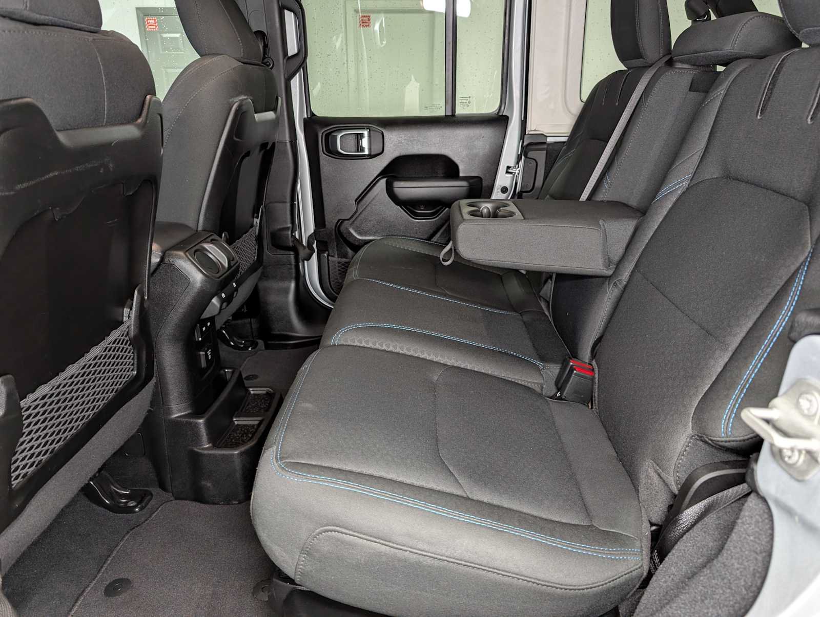 Used 2024 Jeep Wrangler Unlimited Rubicon 4xe AWD/4WD image 26