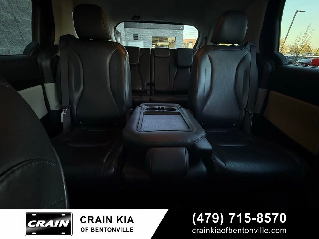 Used 2024 Kia Carnival LX image 29