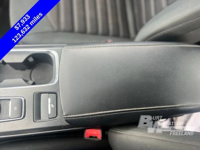 Used 2017 Ford Fusion SE w/ Fusion SE Technology Package image 18