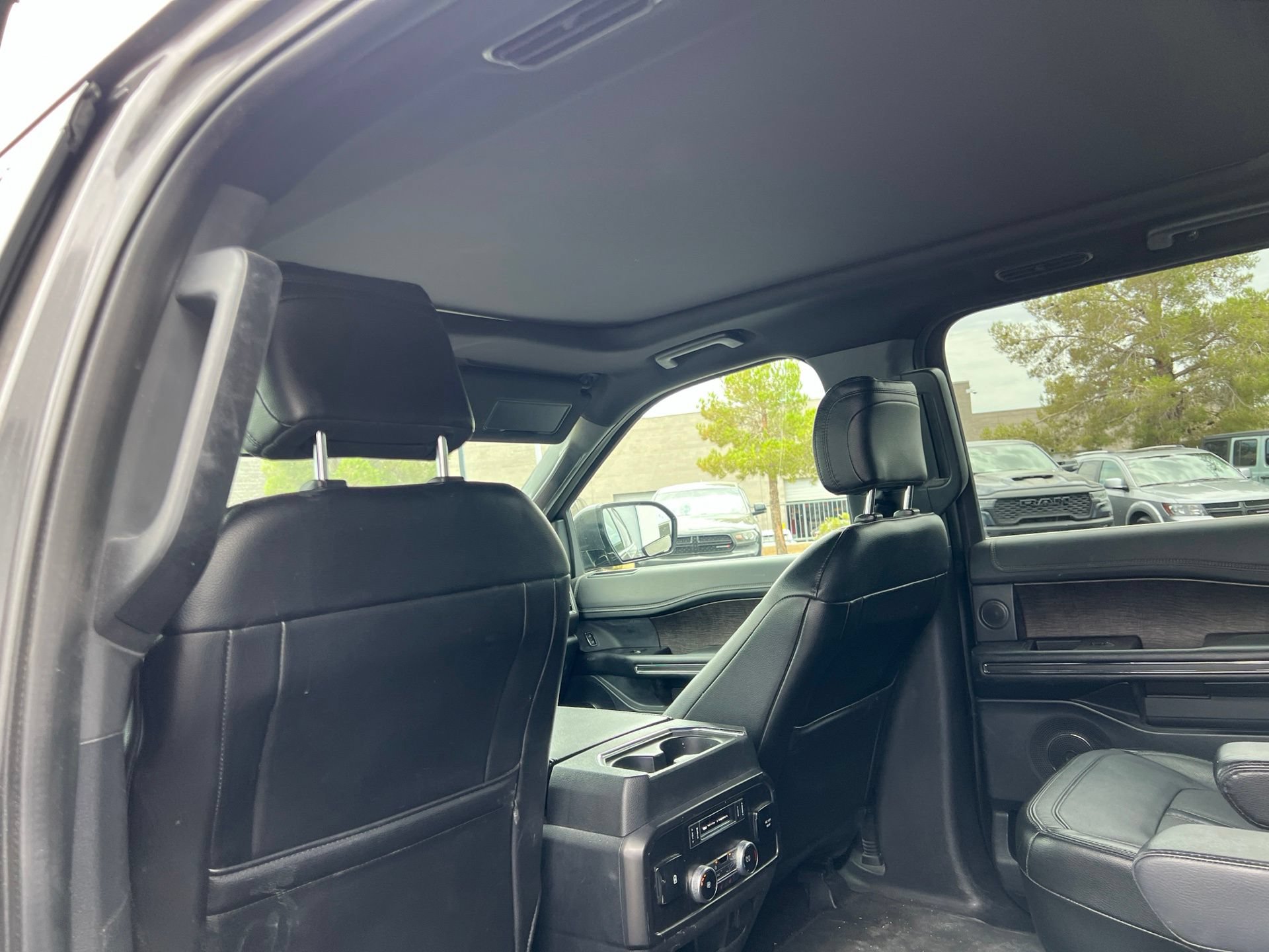 Used 2020 Ford Expedition Limited w/ Equipment Group 302A RWD image 28