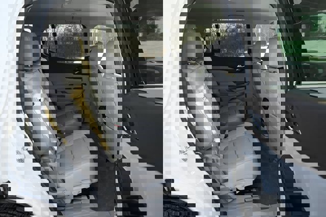 Used 2021 GMC Acadia SLT w/ Technology Package image 20