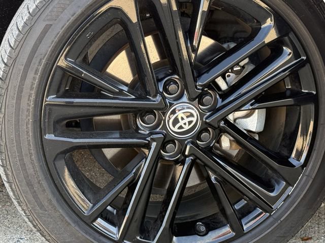 Used 2025 Toyota Camry SE w/ Convenience Package image 10