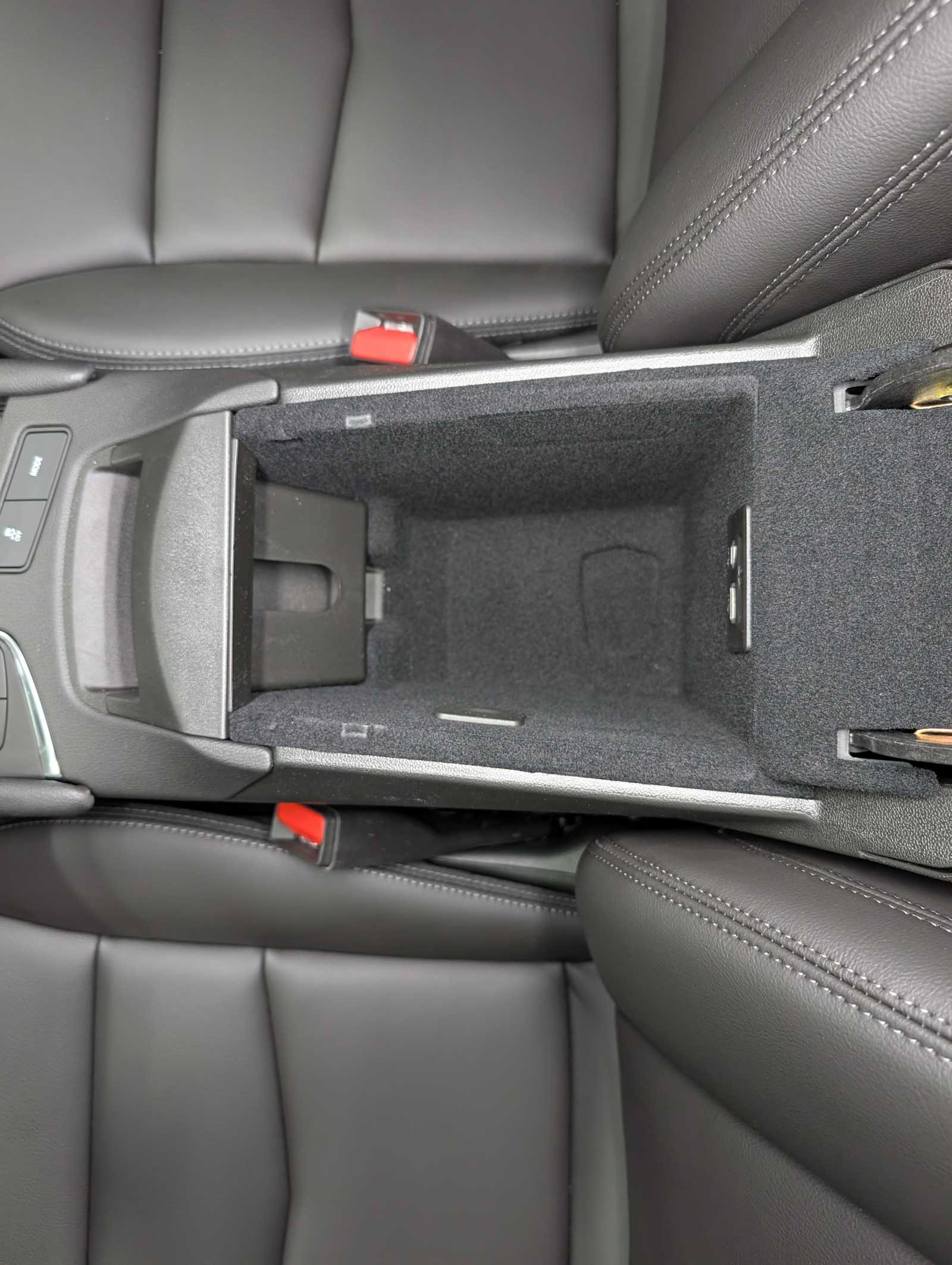 New 2026 Cadillac XT5 Luxury w/ LPO, Floor Liner Package AWD/4WD image 15