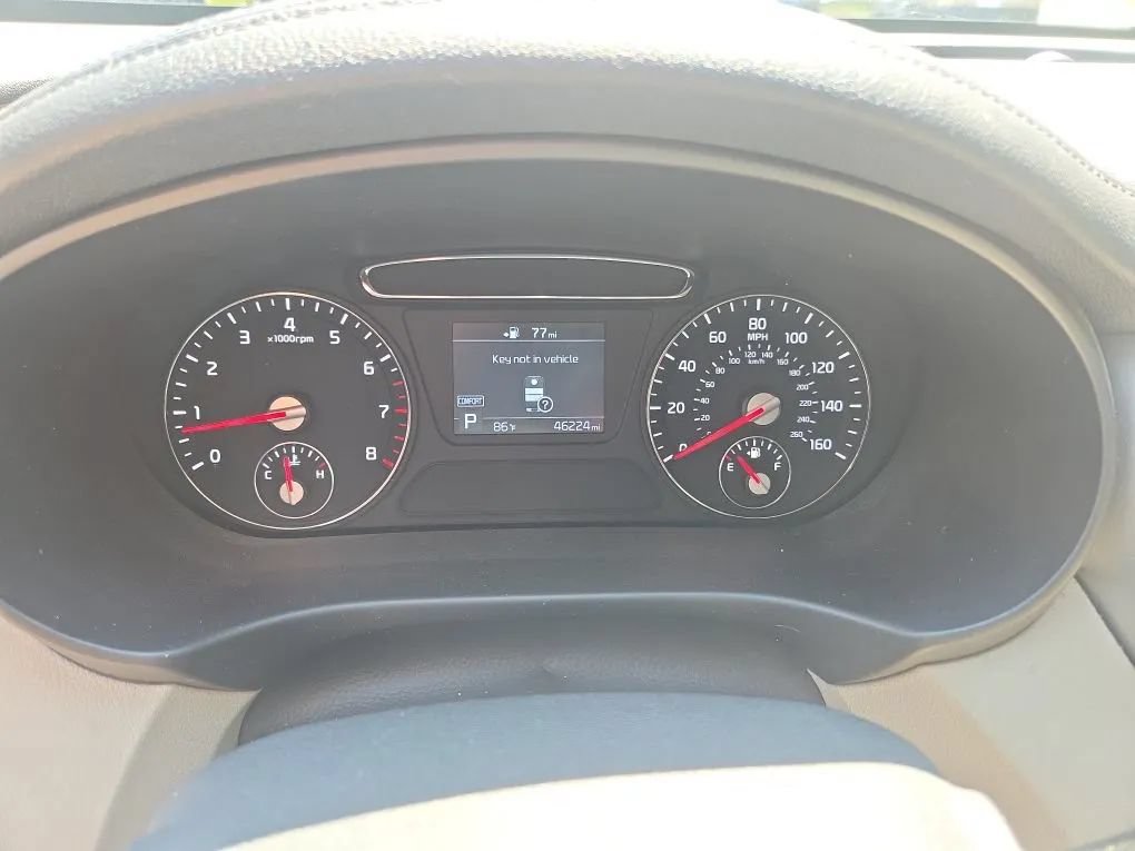 Used 2020 Kia Sorento S FWD image 6