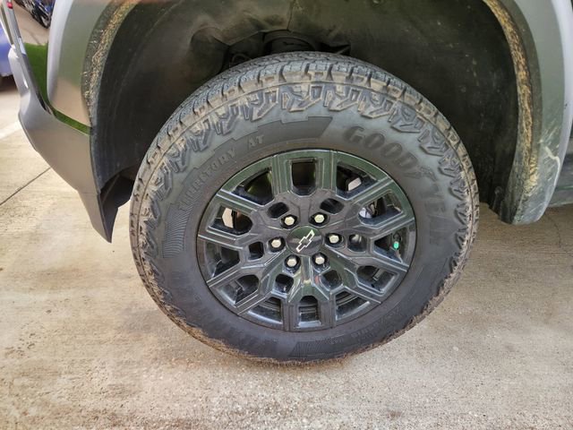 Used 2025 Chevrolet Colorado Trail Boss AWD/4WD image 9