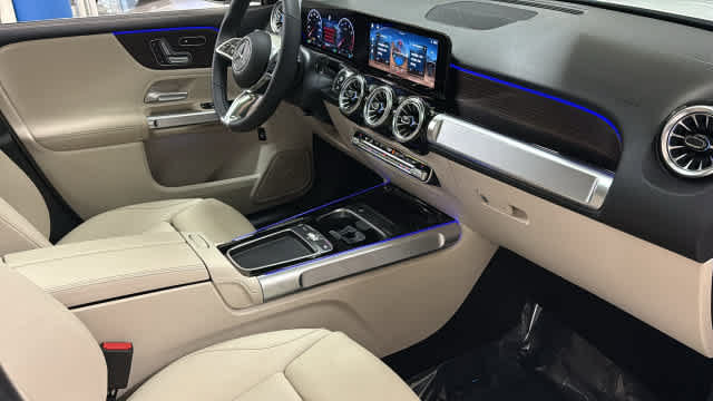 New 2026 Mercedes-Benz GLB 250 4MATIC image 39