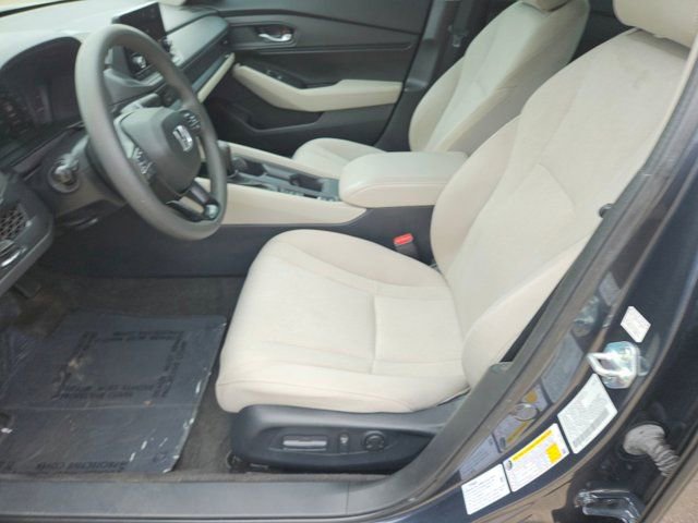 Used 2023 Honda Accord EX image 15