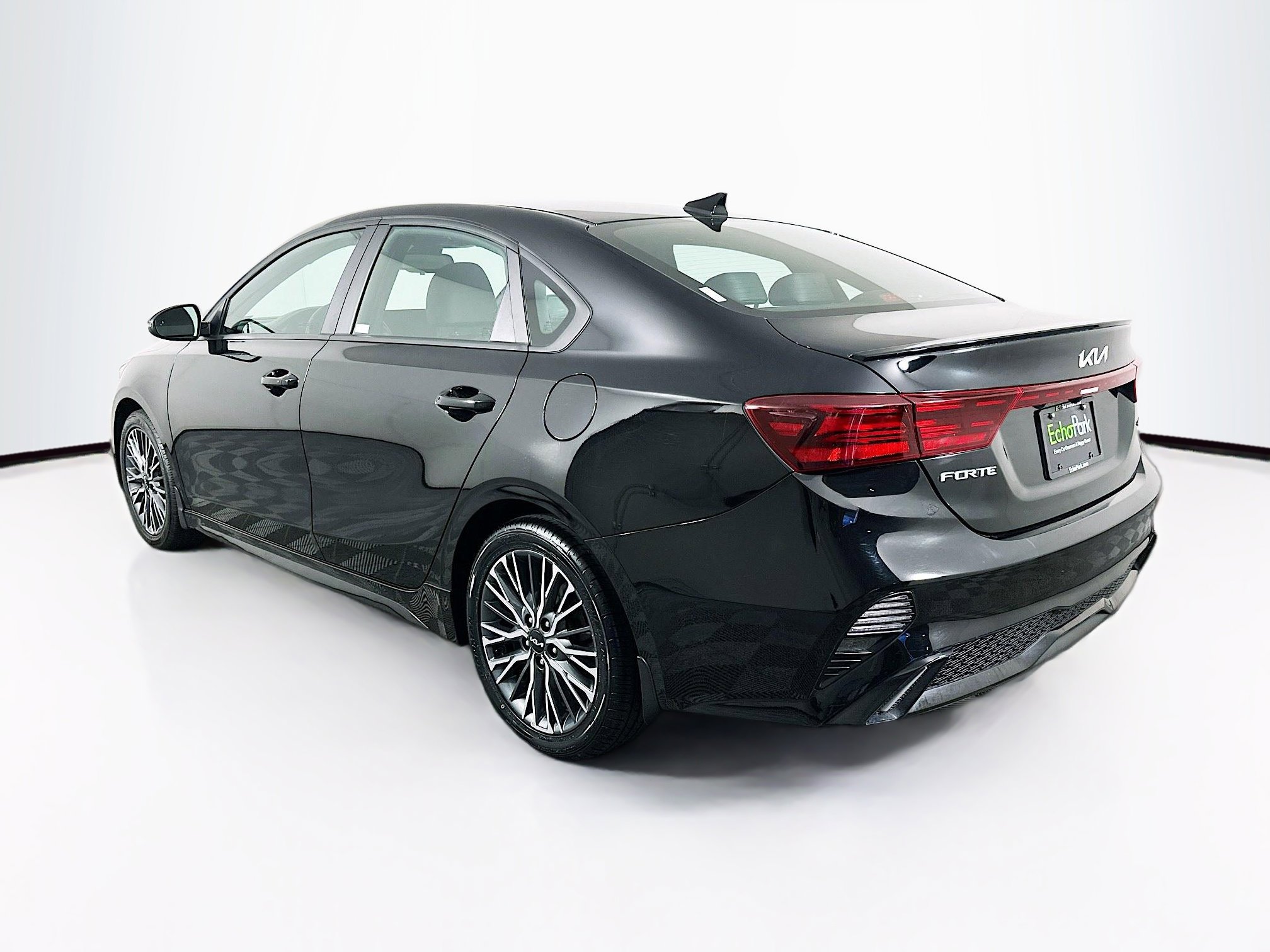 Used 2023 Kia Forte GT-Line w/ GT-Line Premium Package image 5