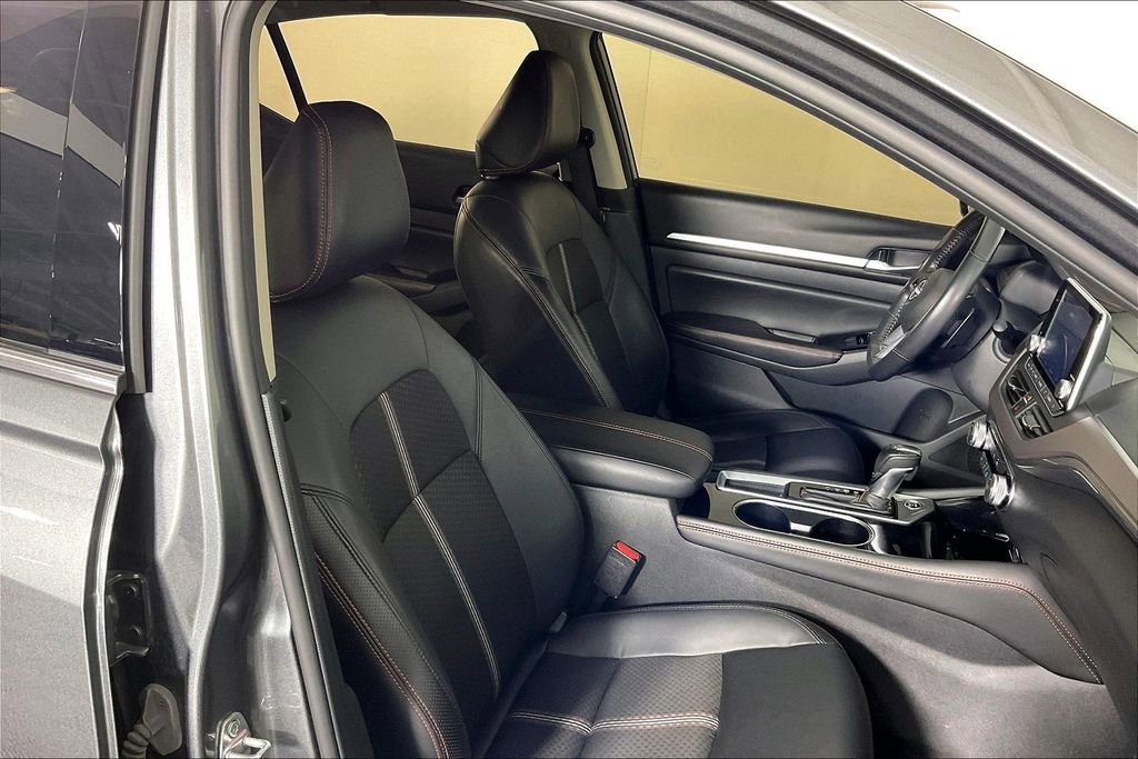 Used 2024 Nissan Altima 2.5 SR image 10