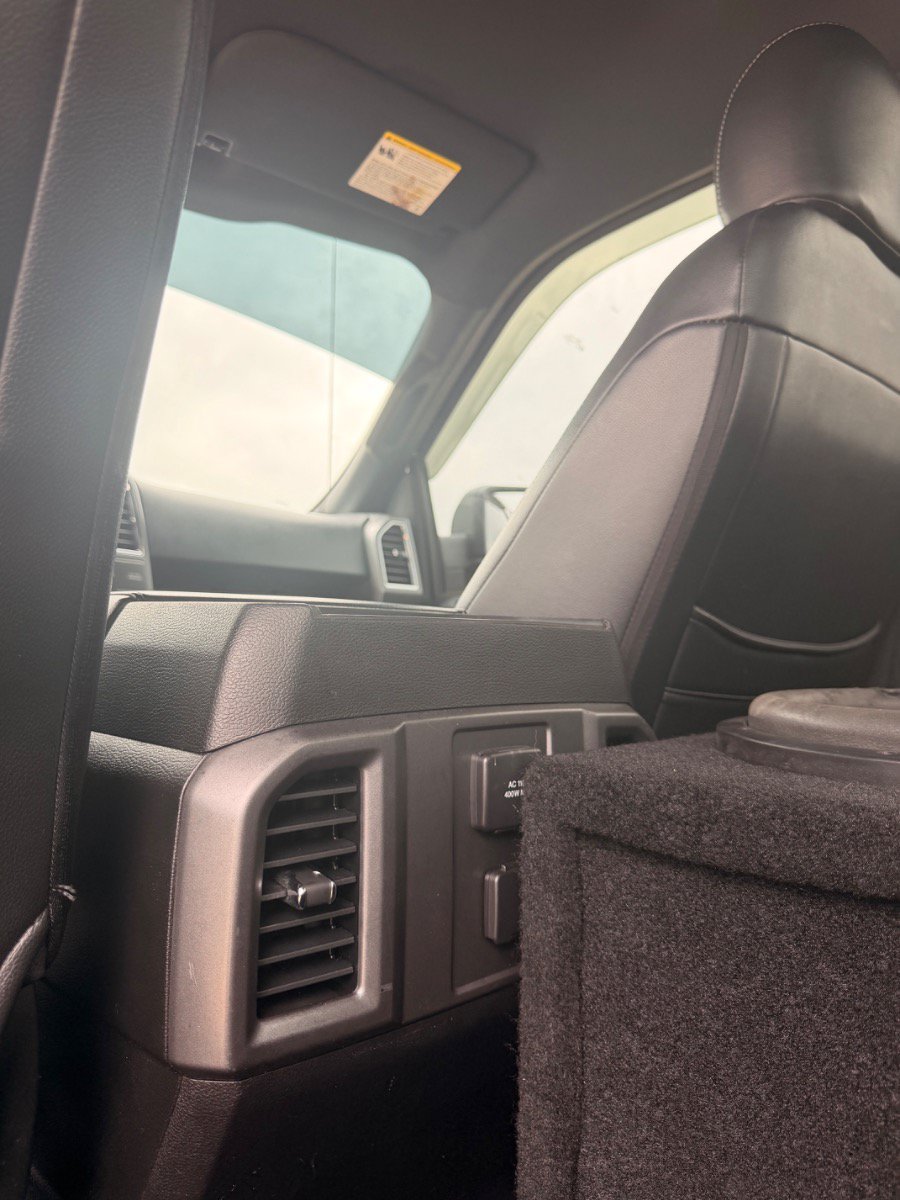 Used 2015 Ford F150 XLT w/ Equipment Group 301A Mid AWD/4WD image 24