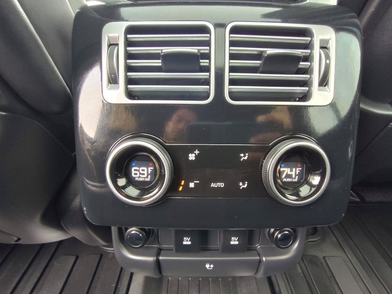 Used 2019 Land Rover Range Rover Supercharged AWD/4WD image 38