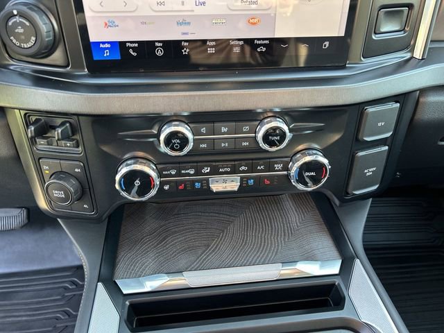 Used 2024 Ford F450 Platinum w/ FX4 Off-Road Package image 21