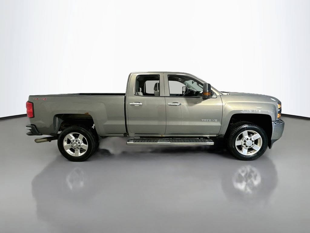 Used 2017 Chevrolet Silverado 2500 W/T AWD/4WD image 9
