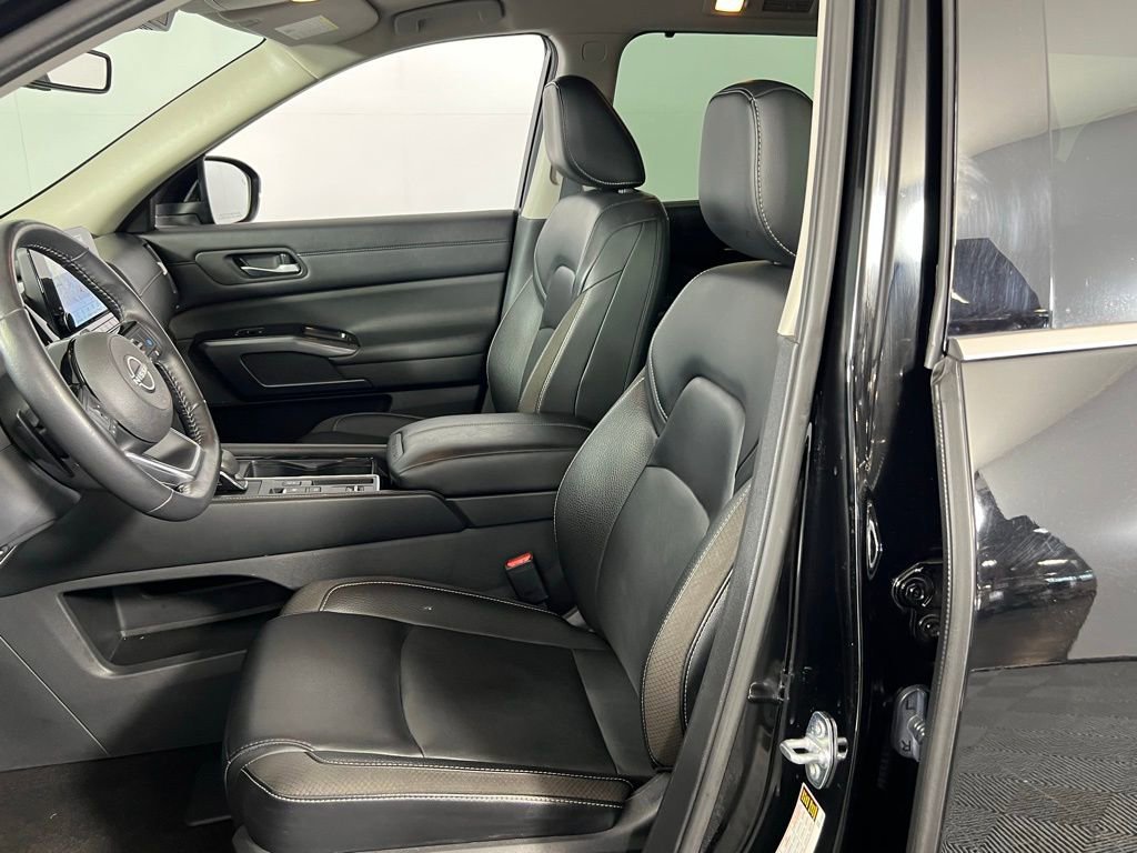 Used 2023 Nissan Pathfinder SL image 19