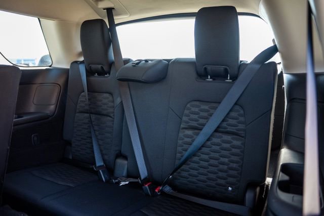 Used 2025 Nissan Pathfinder SV image 30