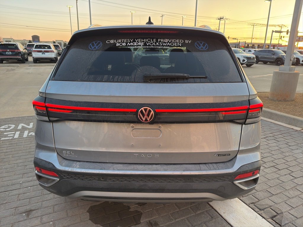 Used 2025 Volkswagen Taos SEL image 6