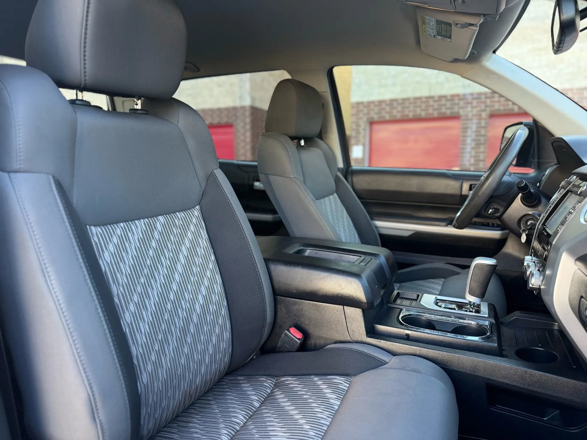 Used 2018 Toyota Tundra SR5 w/ SR5 Upgrade Package image 18