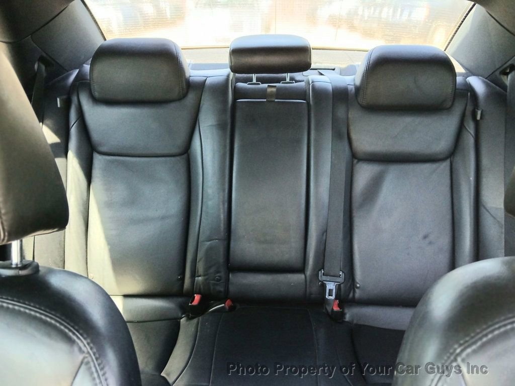 Used 2013 Chrysler 300 image 14