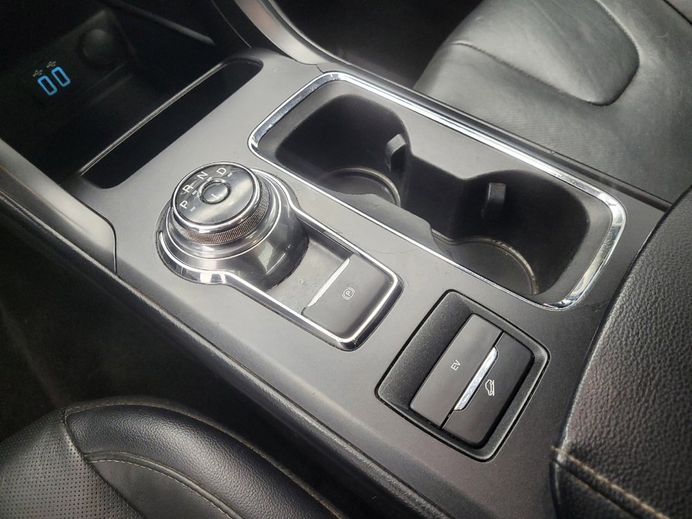 Used 2020 Ford Fusion Energi Titanium FWD image 26