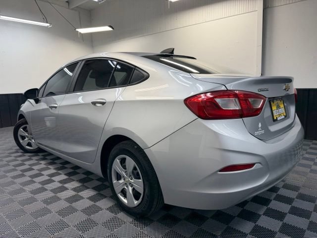 Used 2017 Chevrolet Cruze LS FWD image 6