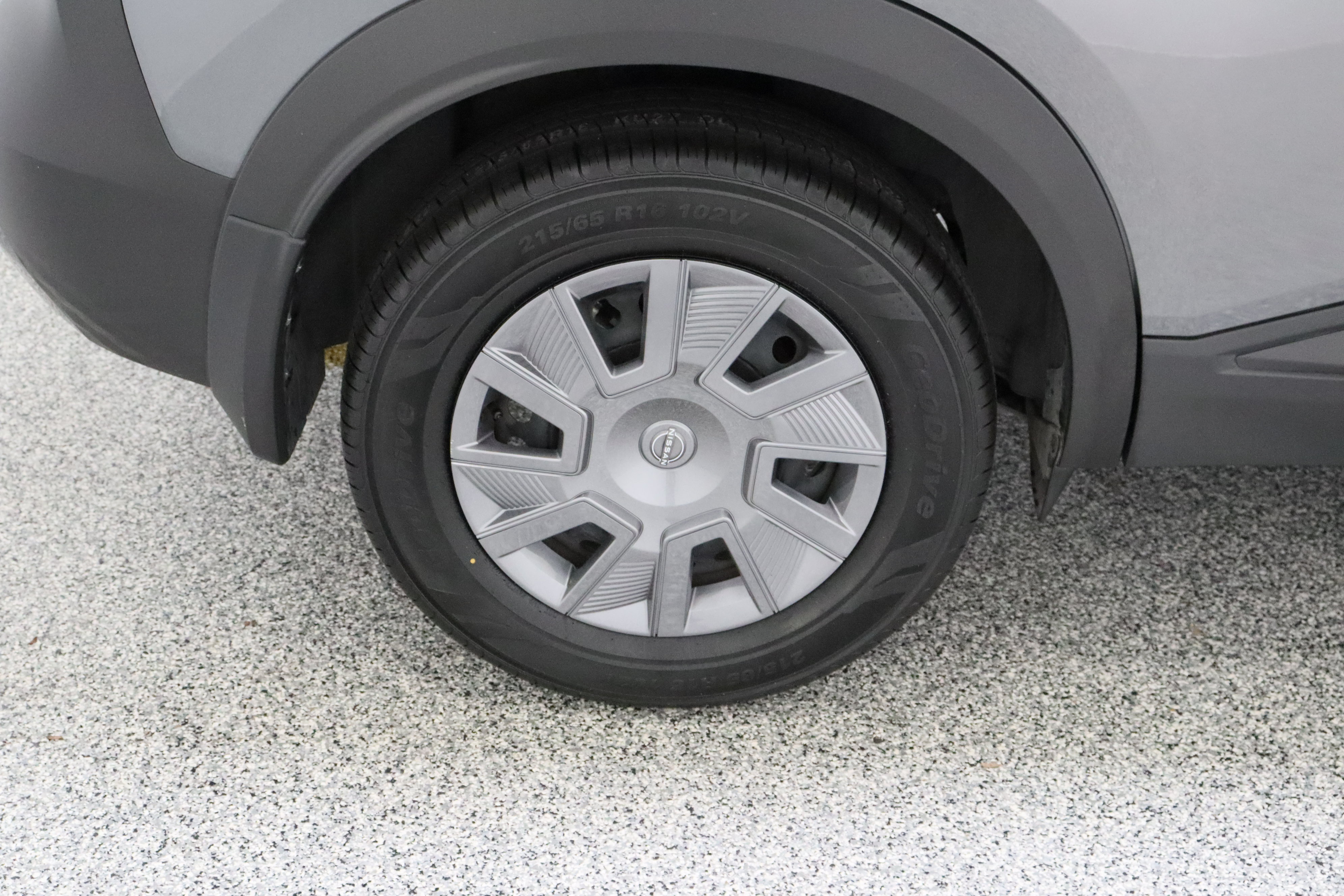 Used 2025 Nissan Kicks S FWD image 6