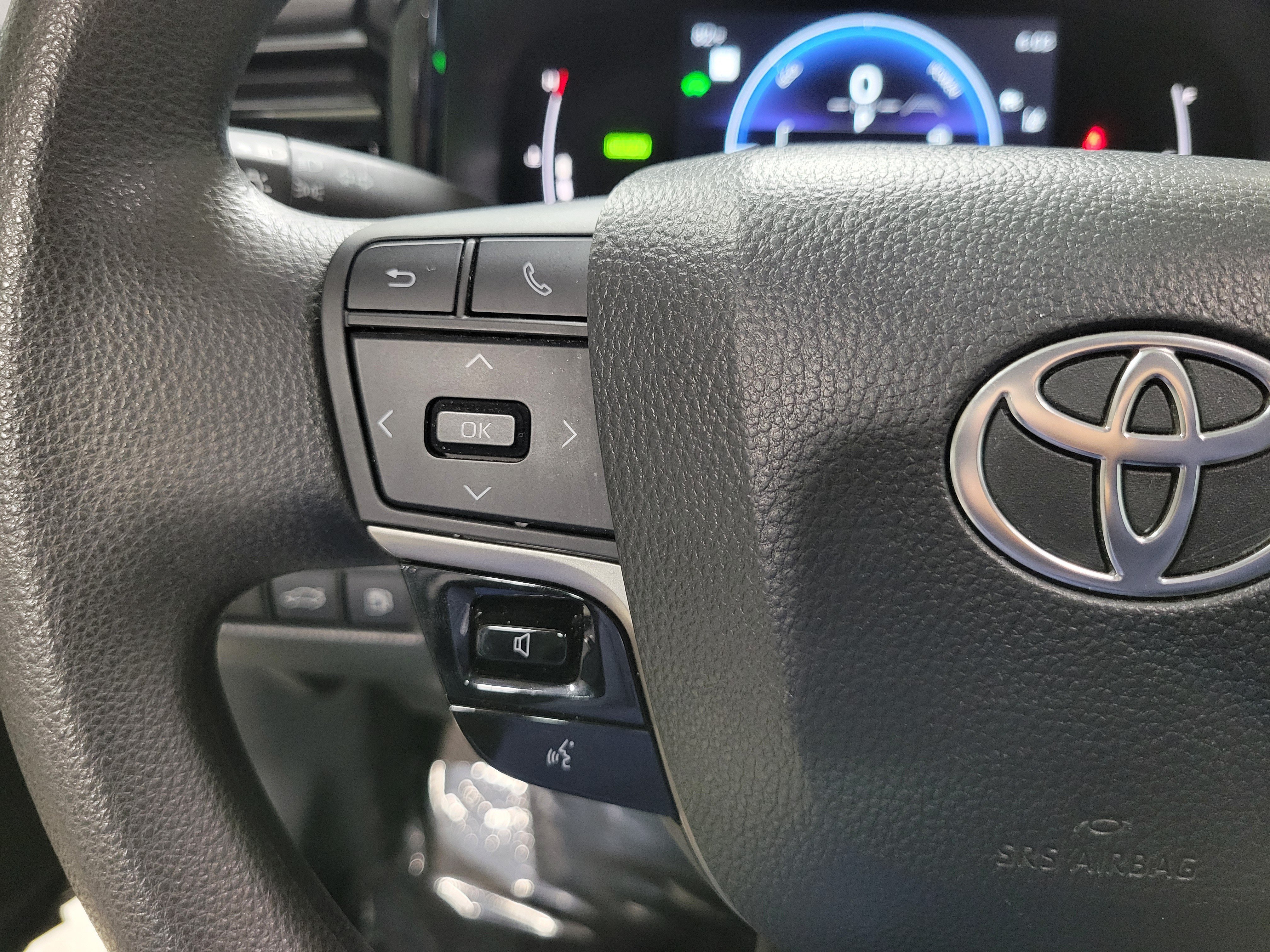 Used 2025 Toyota Camry LE FWD image 23