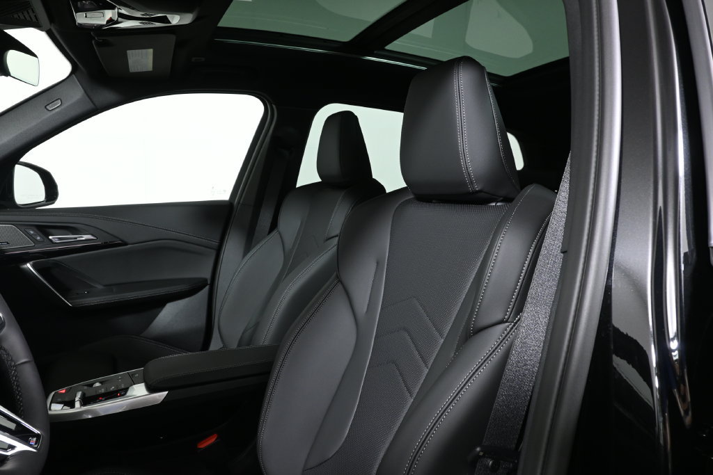 New 2027 BMW X1 xDrive28i AWD/4WD image 16